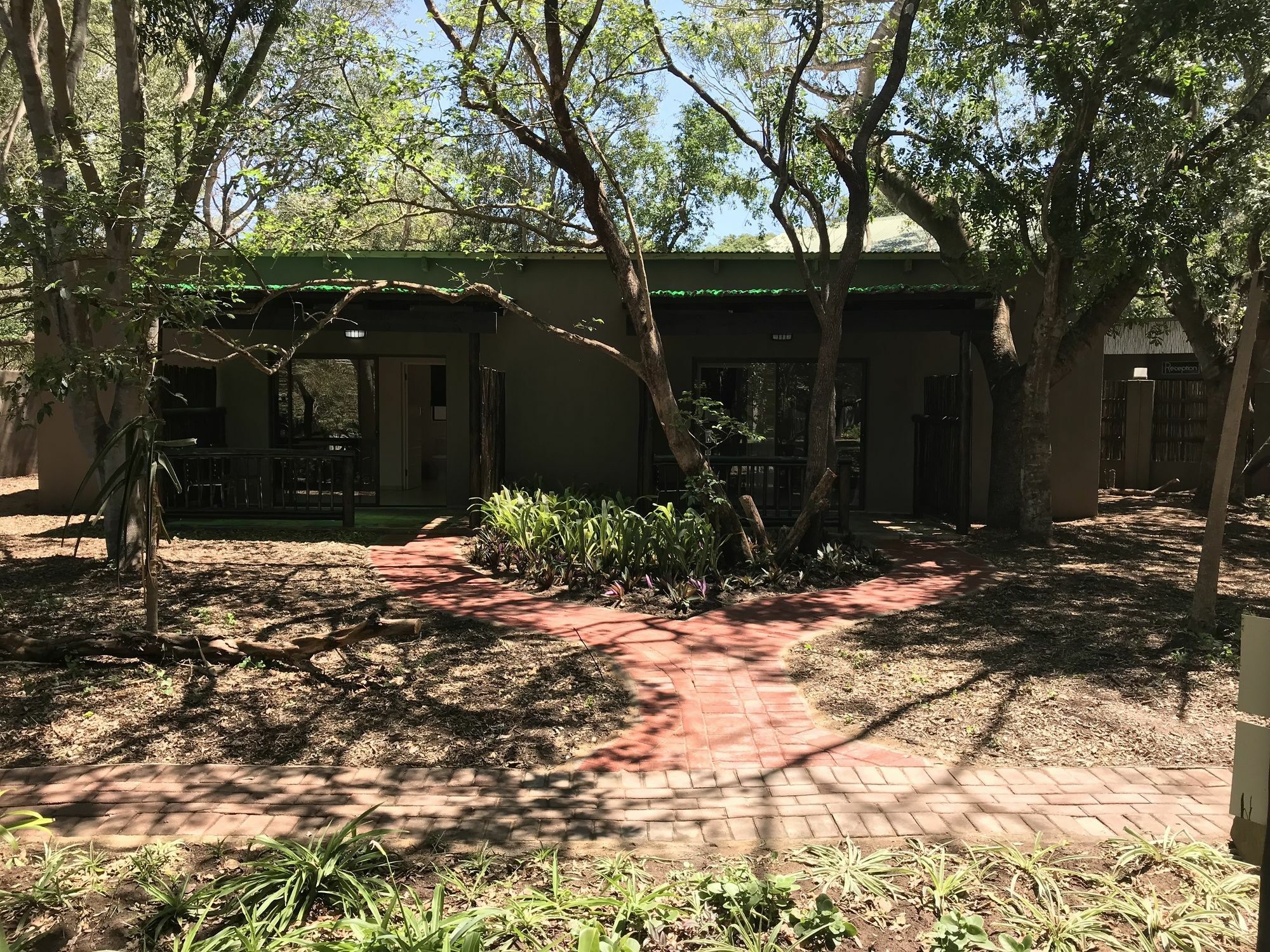 Emdoneni Lodge 赫卢赫卢韦 外观 照片